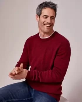 Cotton Traders Mens Lambswool-Rich Jumper in Red