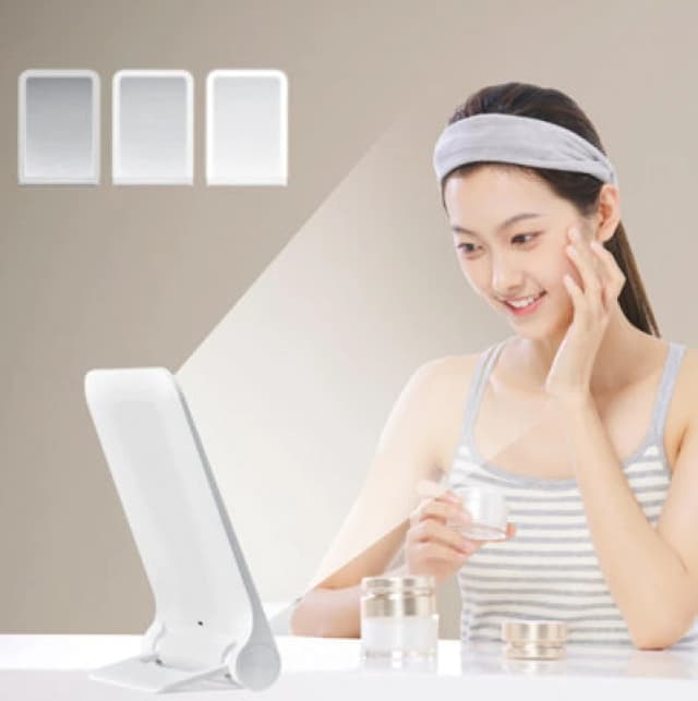 Eko Imira Foldable Lighted Mirror White