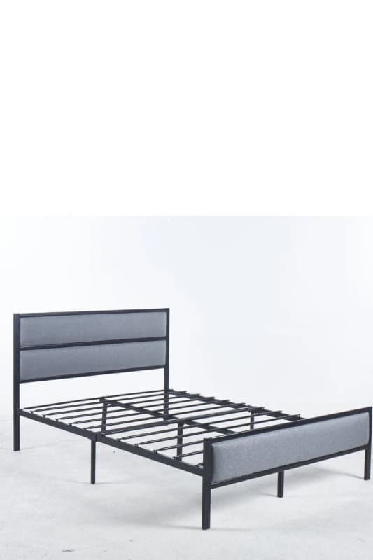 Modernique Modernique Zix Metal Bed Frame in 4ft6 in Black Size: Double Black Double Unisex 5061017320302