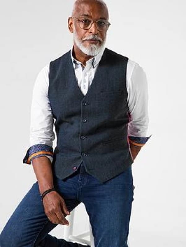 Joe Browns Joe Browns Men Classic Look Herringbone Button Waistcoat in Navy Size: 38R Navy 38R Male 5059953308478