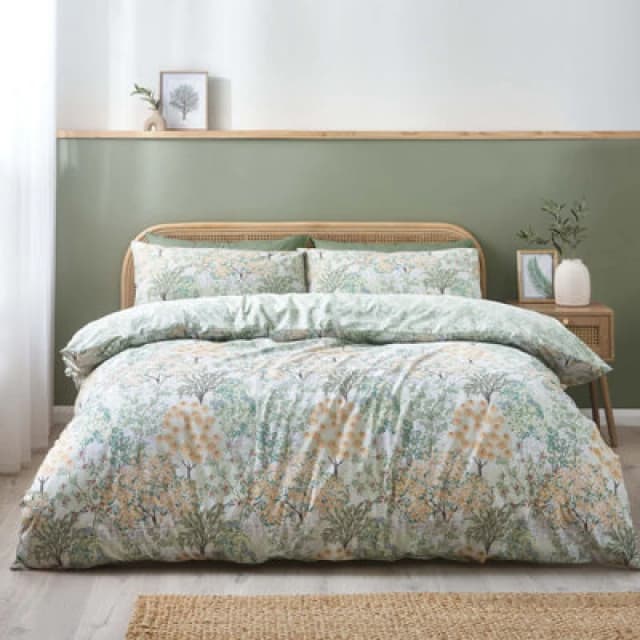 Catherine Lansfield Catherine Lansfield 'Forest Blossom' Reversible Duvet Cover Set in Green Size: Double Green Double Unisex 5057681175188