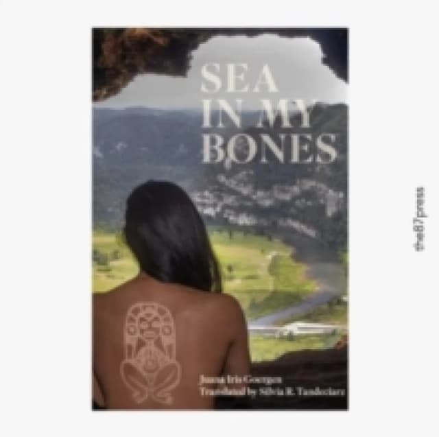 Sea In My Bones / Mar En Los Huesos Paperback / softback