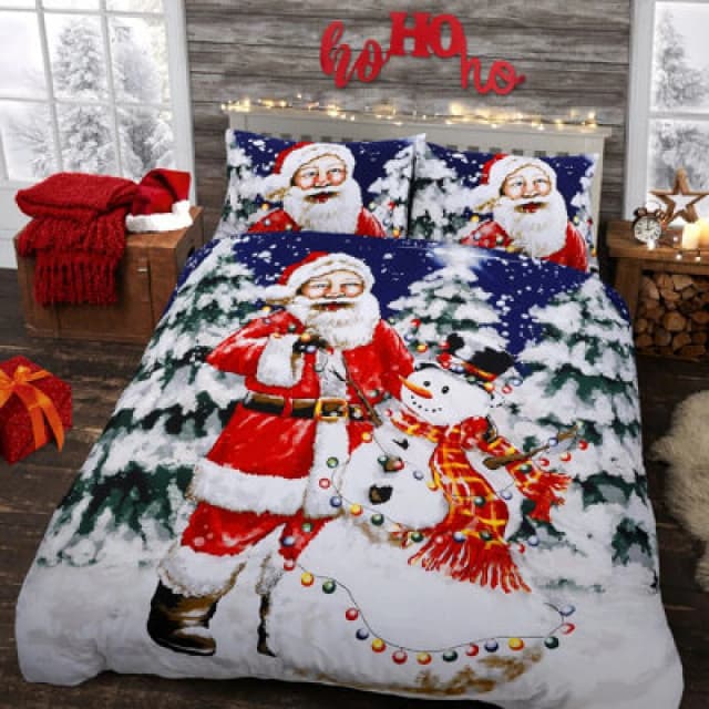 Velosso Festive Santa Claus Printed Cotton Blend Duvet Cover & Pillowcase Set, Breathable, Easy-Care Duvet Cover With Button Closure - Red