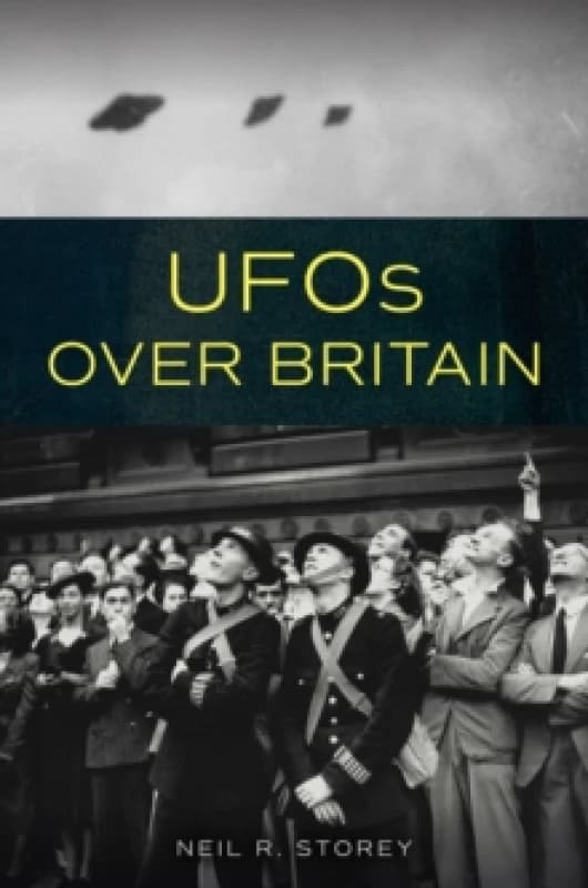 UFOs Over Britain Paperback / softback