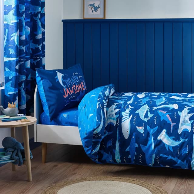 Catherine Lansfield Jawsome Shark Reversible Duvet Cover Set Navy Blue unisex Single