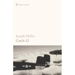 Catch-22 (Vintage Classics) Paperback