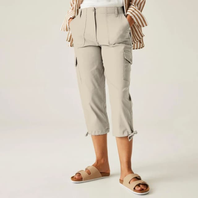 Regatta Shorebella Capri Walking Shorts 8 Cream 31328569175