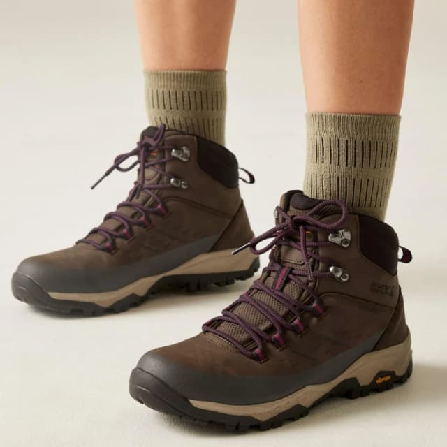 Womens hiking shoes Regatta Blake Mid Marron Female 40