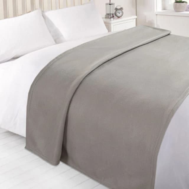 OHS OHS Warm Plain Fleece Throw Over Bed Blanket in Light Grey Size: 120cm x 150cm Light Grey 120cm x 150cm Unisex 5027434088911
