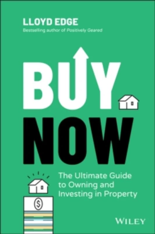Starting Out in Property Investing. Paperback. By Lloyd Edge Books