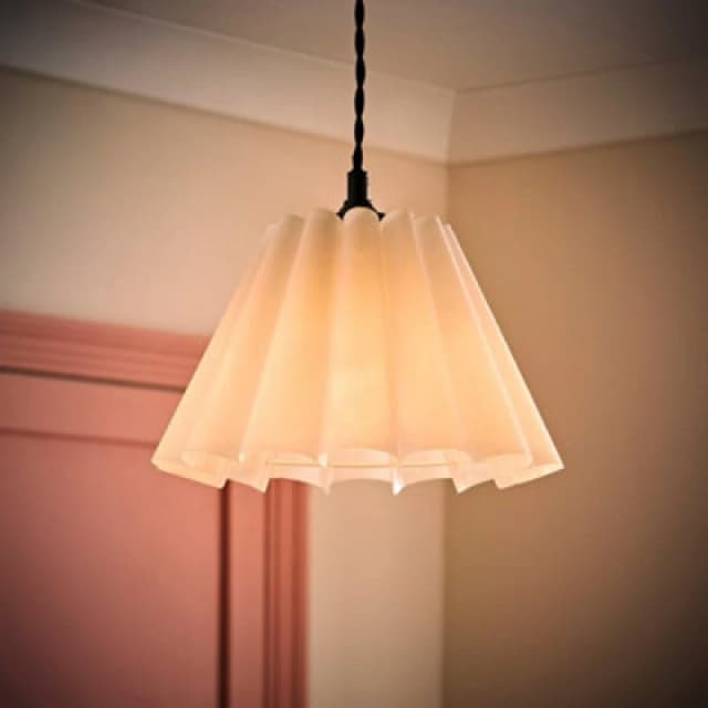 ValueLights Lauren Fabric Pleated Scallop Edge Tapered Lamp Shade with LED Bulb White