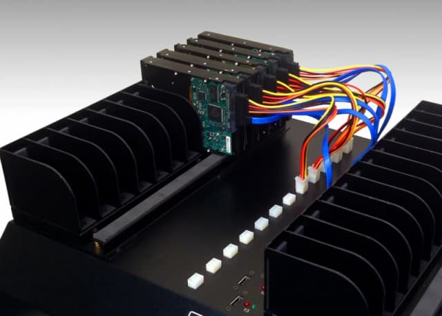 iStorage iStorage Kanguru Clone 23HD SATA Pro HDD/SSD duplicator Black 23 copies KCLONE-23HDS-PRO