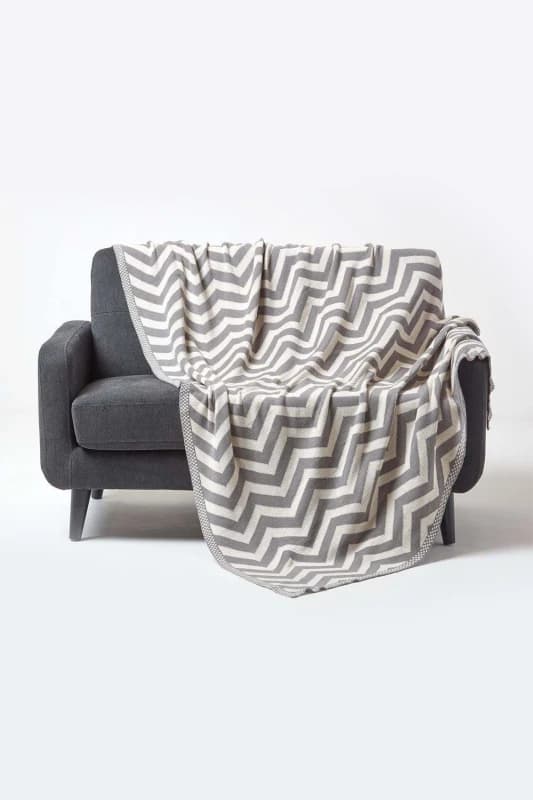 Homescapes Cotton Knitted Geometric Throw in Grey Size: 150cm x 200cm Grey Unisex 150cm x 200 cm