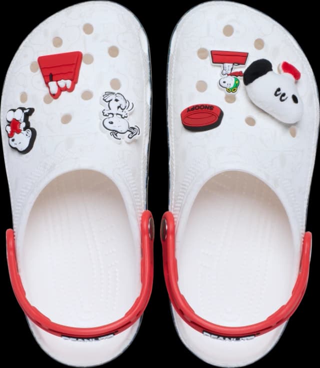Crocs Unisex Peanuts Classic Clogs Multi M11