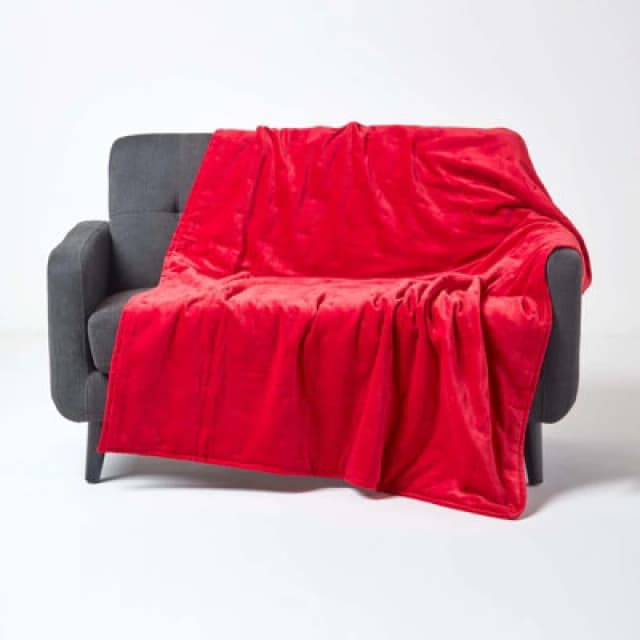 Homescapes Velvet Quilted Throw Red
