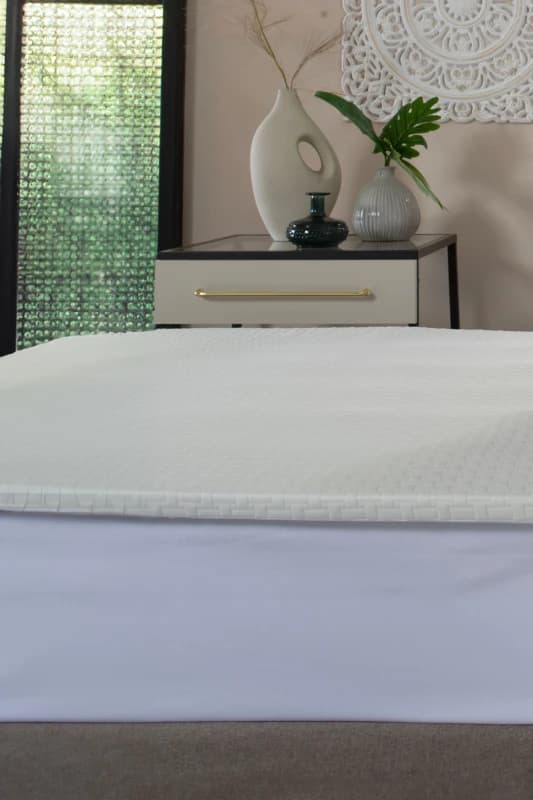 The Lyndon Company The Lyndon Company Memory Foam Mattress Topper 5cm Depth in Off White Size: Single Off White Single Unisex 5054990138378