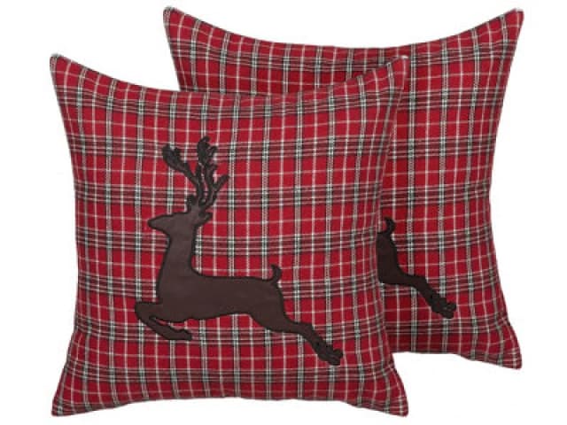 Beliani Set Of 2 Decorative Cushions Comet 45 X 45cm Dark Red Christmas Motif