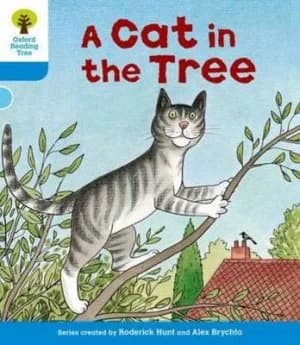 A Cat in the Tree by Roderick Hunt Paperback