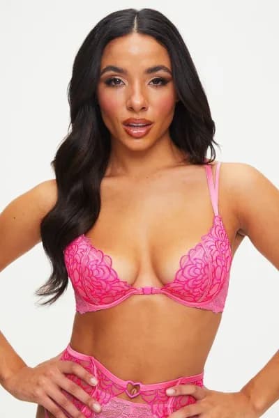 New Romance Padded Plunge Bra