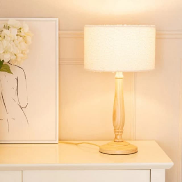 ValueLights Victoria Candlestick Light Wood Table Lamp with Cream Boucle Drum Lamp Shade Natural