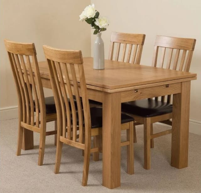 Thats Furniture Richmond 140-220cm Oak Extending Dining Table & 4 Harvard Chairs in Brown Brown Unisex