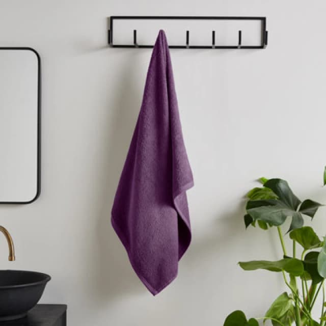 Catherine Lansfield Catherine Lansfield 'Quick Dry Cotton' Towel Collection in Plum Size: Bath Sheet Plum Bath Sheet Unisex 5057681152301