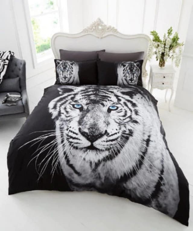 Smart Living Smart Living 3D Effect Animal Polycotton Printed Duvet Cover Set in White Size: King White King Unisex 5051346099932