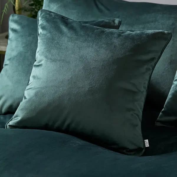 Laurence Llewelyn-Bowen Montrose Cushion Bottle (Green)