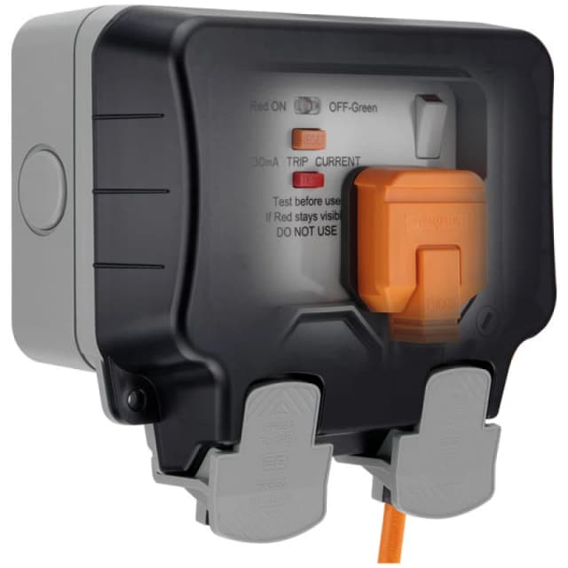 Bg Wp23L Waterproof 1 Gang Unswitched Socket