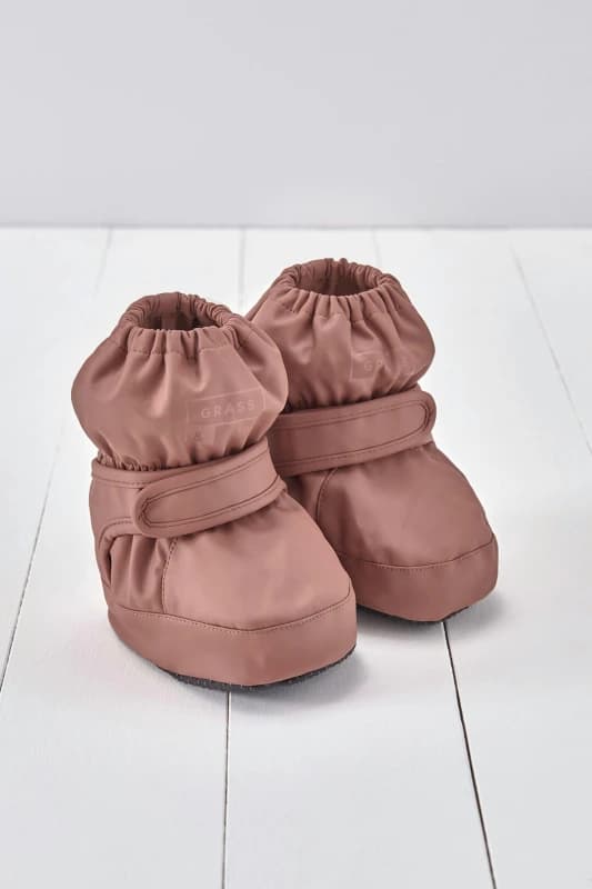 Grass & Air PU Waterproof Baby Bootie in Rose Size: 6-12 m Rose Unisex 6-12 m