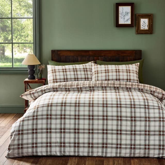 Catherine Lansfield Catherine Lansfield 'Kelso Check' Reversible Duvet Cover Set in Burnt Orange Size: King Burnt Orange King Unisex 5057681930473