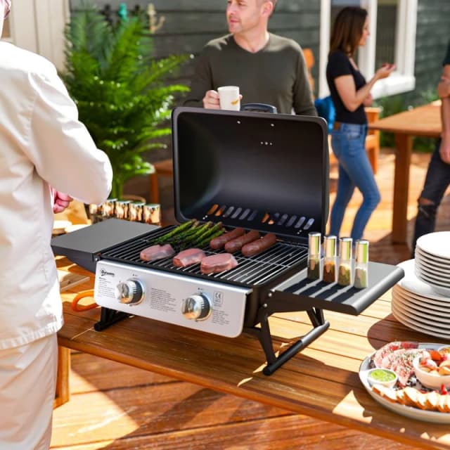 Outsunny Portable Tabletop Gas Barbecue Grill with Thermometer, Black 846-182V70BK