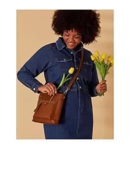 Accessorize Classic Messenger, Brown, Women