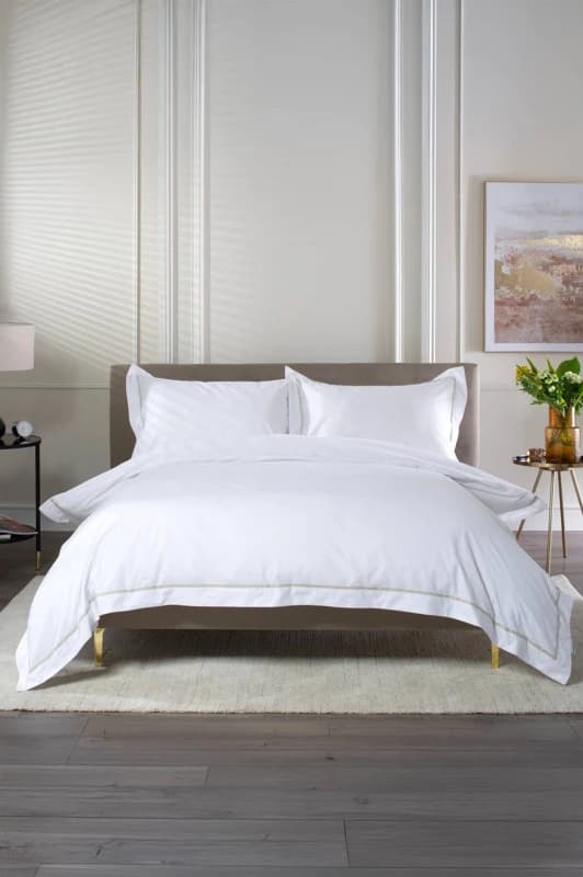 The Lyndon Company Boutique Hotel Hampstead 200 Thread Count Cotton Duvet Cover Set in Stone Size: Double Stone Unisex Double