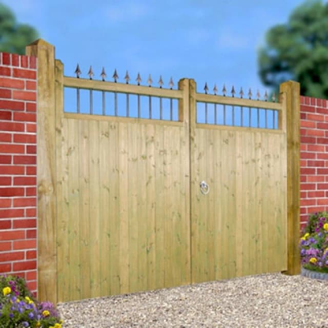 Burbage Iron Craft Hampton Low Double Driveway Garden Gate - Pressure Treated Scandinavian Redwood - W3300 X H1200 mm