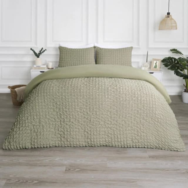 OHS OHS Luxury Seersucker Duvet Cover Set Geo Pillowcase Quilt in Light Green Size: Double Light Green Double Unisex 5027434182251
