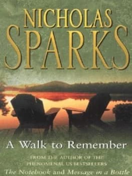 A Walk to Remember by Nicholas Sparks Paperback