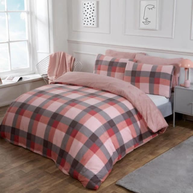 OHS OHS Check Teddy Duvet Cover with Pillowcase Set in Light Pink Size: Single Light Pink Single Unisex 5027434010219