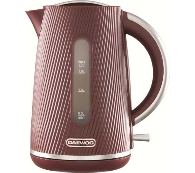 Daewoo Daewoo 3000W 'Cascade' Fast Boil Electric Kettle Modern Ribbed Matt Finish in Dark Red Size: Medium Dark Red Medium Unisex 5024996984095