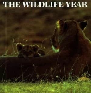 The Wildlife Year by Readers Digest Association Book