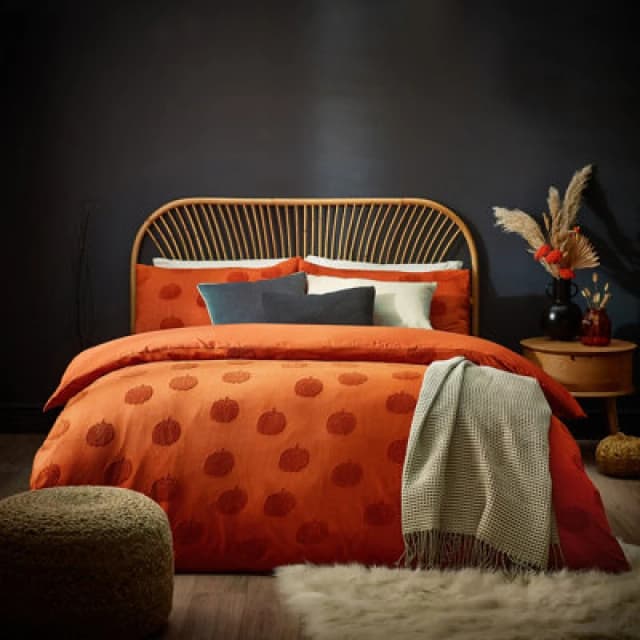 Furn Furn Pumpkin Tufted Halloween 100% Cotton Duvet Cover Set in Burnt Orange Size: King Burnt Orange King Unisex 5025532749505