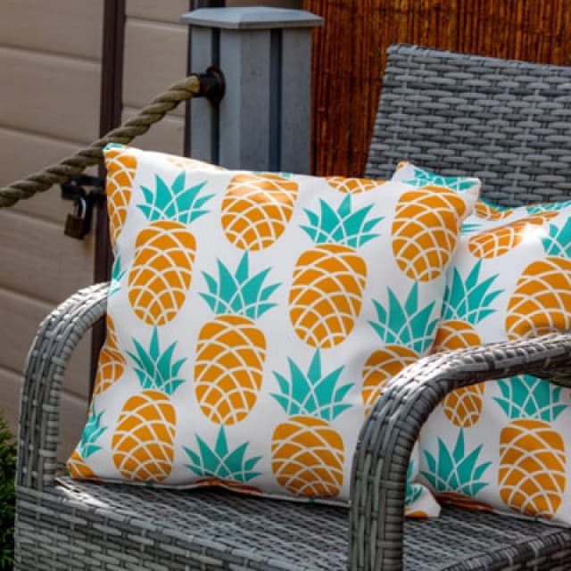 Gardenwize Pair Of Outdoor Garden Sofa Chair Furniture Scatter Cushions - Light Up Pineapple