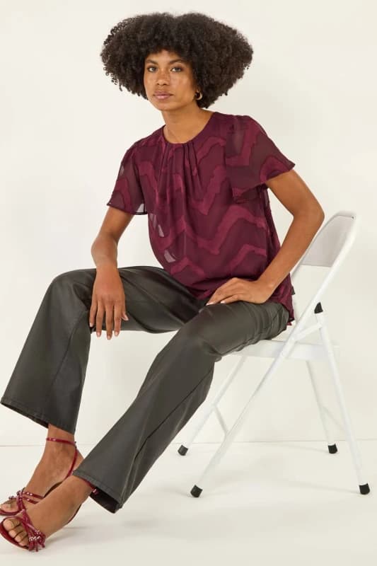 Roman Womens Jacquard Zig Zag Top in Wine Size: 10 Wine Female 10