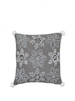 Riva Home White Christmas S Cushion