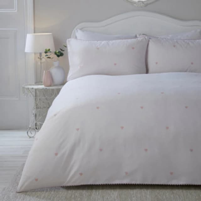Serene Decoartive Heart Duvet Cover and Pillowcase Set Blush