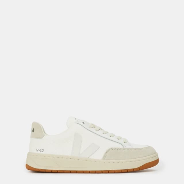 Veja Womens Court Trainers White female 7 (40.5)