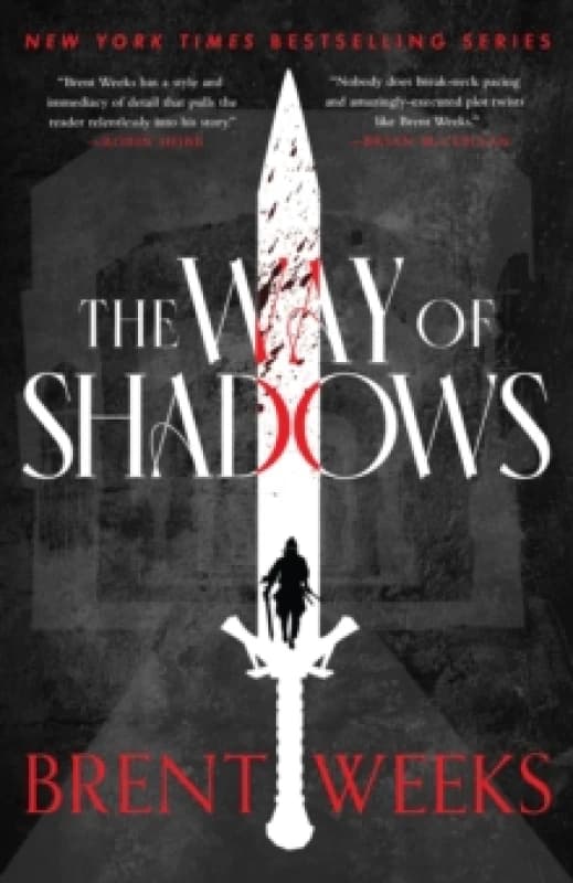 The Way of Shadows. Paperback. By Brent Weeks Books