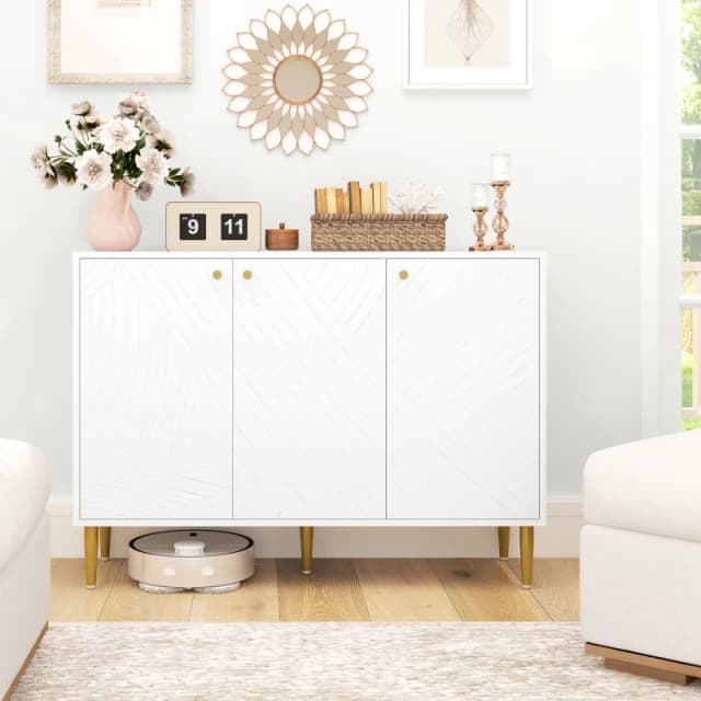 HOMCOM Sideboard Storage Cabinet with 3 Carved Line Doors and 5 Legs White White