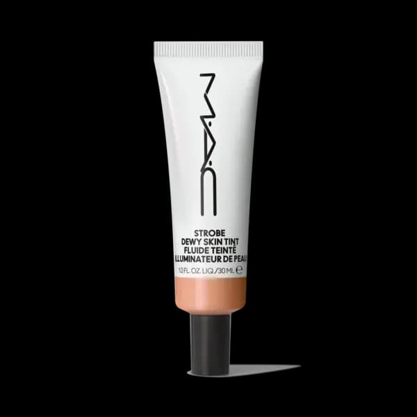 MAC Cosmetics UK Strobe Dewy Skin Tint - Tinted Moisturiser - Lightweight, 8 Hour Long Wear In Medium 3, Size: 30ml