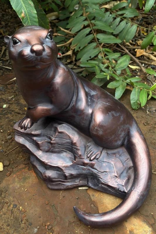 Inspirational Gifting Large Otter Sculpture Garden Ornament Statue in Bronze Bronze Unisex